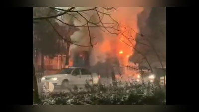 'Toshkentda qurilish vagonida sodir bo`lgan kuchli yong`in videoga muhrlandi (video)'ning rasmi
