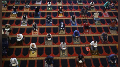 Изрображение 'Дополнение: религиозные учреждения возобновят деятельность только с 8 июня'