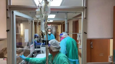 'АҚШда охирги суткада коронавирус билан боғлиқ рекорд кўрсаткич қайд этилди'ning rasmi