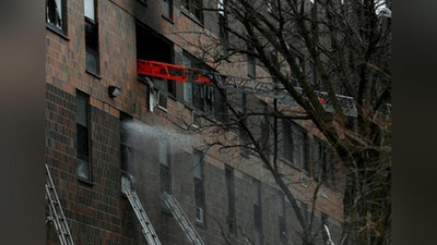 Изрображение 'Жертвами пожара в жилой высотке Нью-Йорка стали 19 человек'