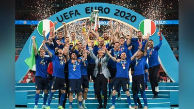 Изрображение 'Сборная Италии празднует победу на Евро-2020'