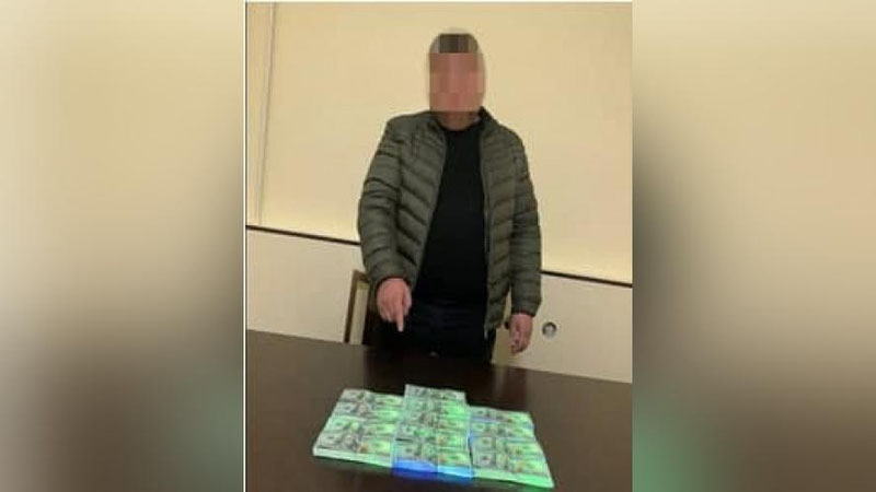 'Бекобод шаҳар ҳокимлиги ходими 128 минг доллар пора билан қўлга олинди'ning rasmi