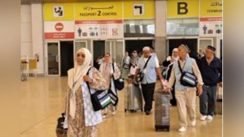 Изрображение 'Первые паломники из Узбекистана прибыли в Саудовскую Аравию'
