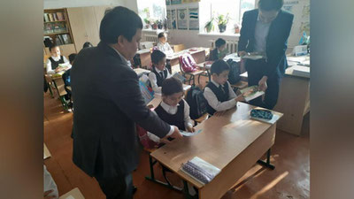 'MIB: Toshkentda davlat tilining 30 yilligi maktablarda nishonladi'ning rasmi