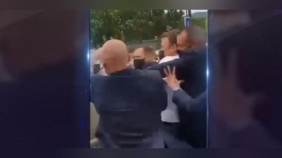 Изрображение 'Президент Франции вышел к народу и получил пощечину (видео)'