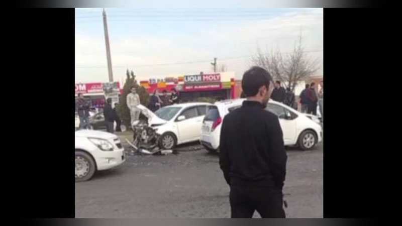 Изрображение 'Крупная авария с участием 4-х автомобилей в Ташкенте попала на видео'