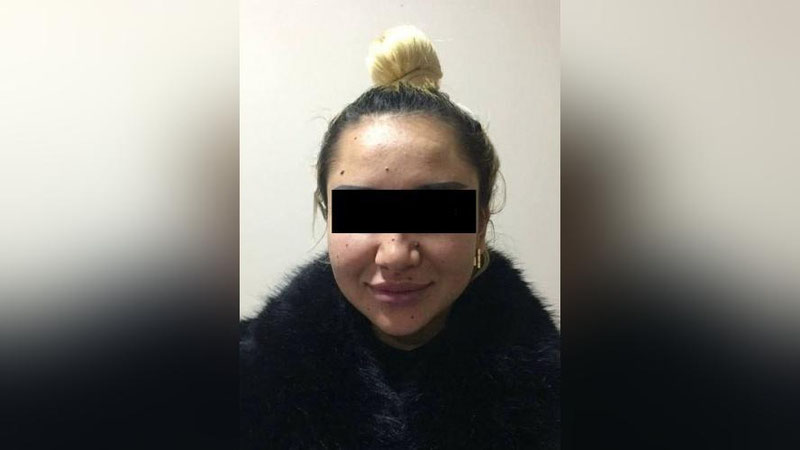 Изрображение 'Депортирована подозреваемая в торговле людьми гражданка Узбекистана по кличке "Моня"'