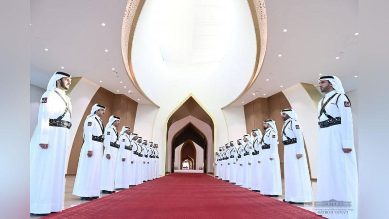 Изрображение 'Президент Узбекистана прибыл в Катар с государственным визитом'