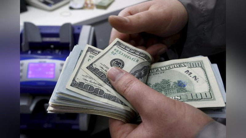 'Dollarning so`mga nisbatan qiymati arzonladi'ning rasmi