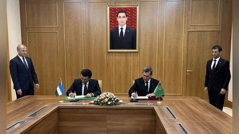 Изрображение 'Узбекистан и Туркменистан подписали "Дорожную карту" по дальнейшему развитию сотрудничества'