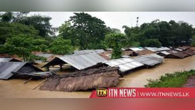 'Hindiston aholisi suv toshqinlaridan aziyat chekmoqda'ning rasmi