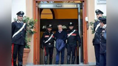 'Mafiya a`zosi deb gumon qilingan 90 ga yakin kishi qo`lga olindi 'ning rasmi