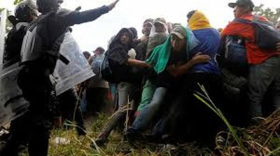 'Tramp Meksika bilan chegarani yopmoqchi 'ning rasmi