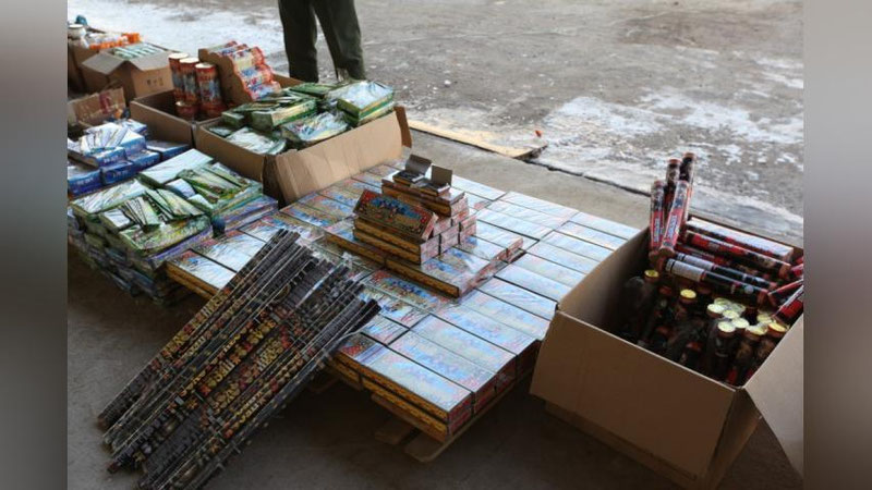 'BOJXONAChILAR 40 MLN SO`MDAN ORTIQ PIROTEXNIKA VOSITALARINING NOQONUNIY OLIB KIRILIShIGA YO`L QO`YIShMADI'ning rasmi