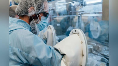 'Коронавируснинг барча турларини зарарсизлантирувчи пластирь яратилди'ning rasmi