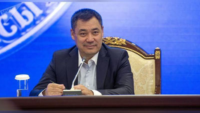 'Japarov jamoatchilik norozi bo`lgani uchun inaugurasiya marosimida maxsus kortej va tantanali ziyofatdan voz kechdi'ning rasmi