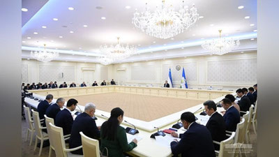 Изрображение 'Президент Узбекистана объявил о запуске масштабного проекта по переподготовке учителей'