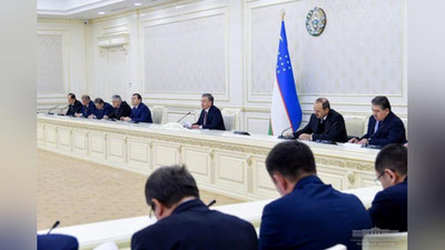 'Shavkat Mirziyoev: "Endi hokimlardan qurilgan uylar soni emas, ularning sifati va nechta odamni rozi qilgani so`raladi"'ning rasmi