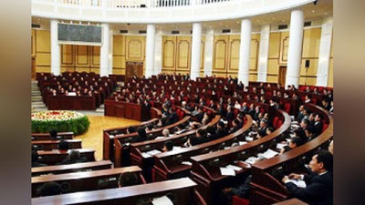 'Shavkat Mirziyoev ishtirokida Parlamentning birinchi yig`ilishi boshlandi'ning rasmi