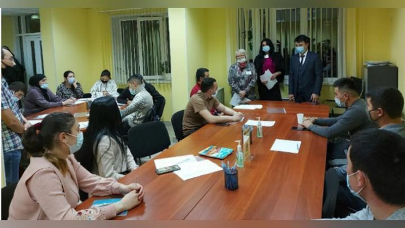 Изрображение 'В Новосибирске открылись бесплатные курсы русского языка для граждан Узбекистана'