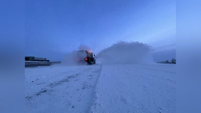 Изрображение 'В аэропорту Самарканда ведется чистка полосы от снега: рейс Москва-Самарканд отправлен в Ташкент'