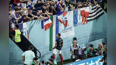 'Fransiyaning “TF1” kanali O`zbekiston bayrog`i va o`zbekistonlik futbol muxlislari haqida ko`rsatuv tayyorladi (video+foto)'ning rasmi