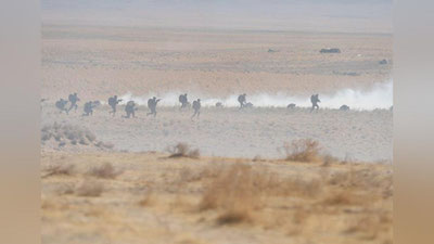 Изрображение 'ПРЕЗИДЕНТ ПОНАБЛЮДАЛ ЗА ВОЕННЫМИ УЧЕНИЯМИ НА ПОЛИГОНЕ (ФОТО)'