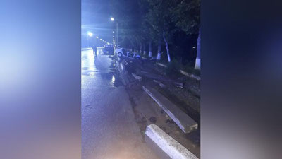 Изрображение 'В Навои погиб водитель, врезавшийся на полном ходу в столб (фото, видео)'