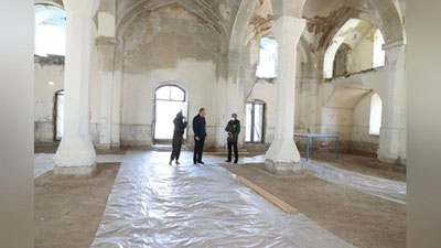 'Қорабоғдаги масжидлар қайта тикланмоқда'ning rasmi