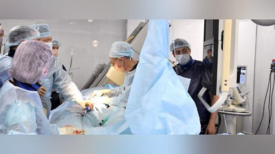 'Xirurgiya markazida ilk bor bemorga endovoskulyar usulda stent-graft o`rnatildi'ning rasmi
