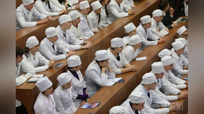 Изрображение 'Учебный процесс в медицинских вузах частично переводят в традиционный формат'
