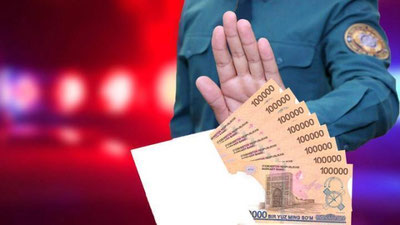 'Navoiyda IIB xodimiga pora taklif qilgan mansabdor shaxs qo`lga olindi'ning rasmi