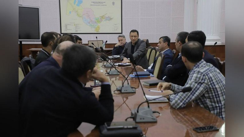 Изрображение 'Туроператоры пожаловались на неудобства системы  "1 паспорт – 1 билет" в ж/д системе Узбекистана'