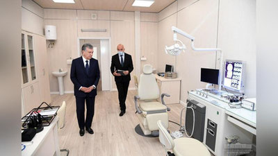 Изрображение 'Президент ознакомился с новой больницей в Зангиате (фото)'