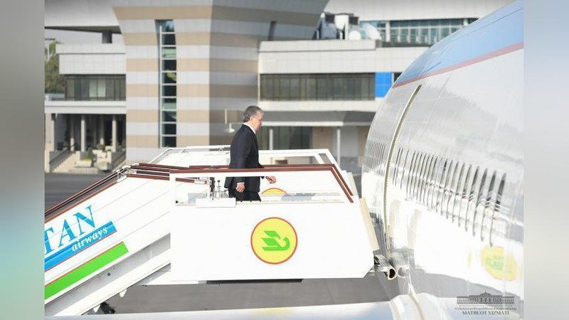 Изрображение 'Президент отбыл в Ашхабад для участия в саммите СНГ'