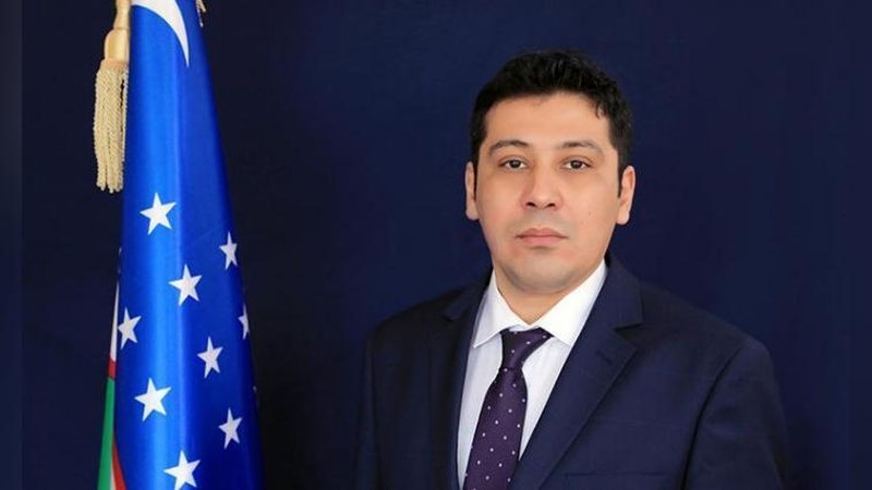 'Xalq ta`limi vazirligida “Umid” jamg`armasi bitiruvchisi o`z faoliyatini boshladi'ning rasmi