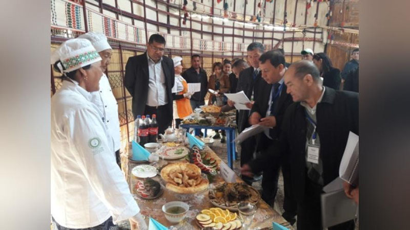 'Нукусда ўтказилган ошпазлар мусобақасидан фоторепортаж'ning rasmi