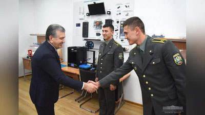 'Shavkat Mirziyoev bugun harbiy ta`lim muassasalarida bo`ldi (foto)'ning rasmi