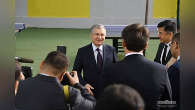 'Shavkat Mirziyoev Shayxontohur tumanidagi nodavlat ta`lim muassasasini borib ko`rdi'ning rasmi