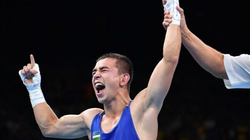 'Hasanboy Do`smatov Osiyo chempionatining chorak finalida raqibini mag`lub etdi'ning rasmi