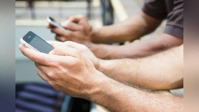 Изрображение 'ПРЕЗИДЕНТ ПОРУЧИЛ ОТМЕНИТЬ "МОБИЛЬНОЕ РАБСТВО"'