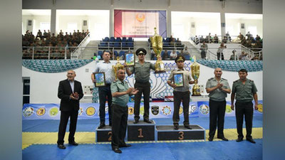 'Armiya qo`l jangi xalqaro musobaqasida O`zbekiston Mudofaa vazirligi jamoasi birinchi o`rinni qo`lga qiritdi'ning rasmi