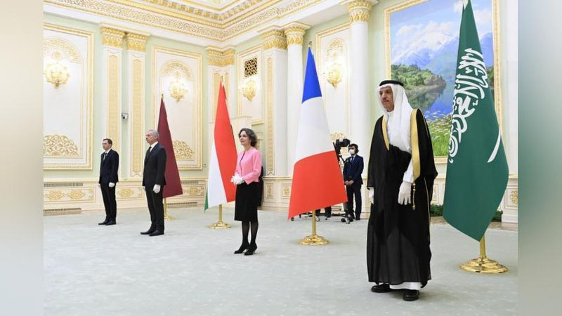 Изрображение 'Президент принял новых послов Латвии, Венгрии, Франции и Саудовской Аравии'