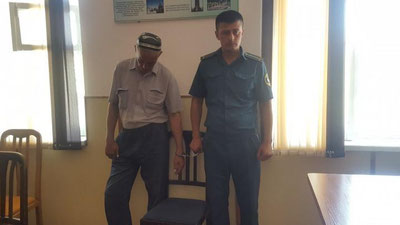 '18 yil davomida o`z farzandini ko`rmagan otaga nisbatan sud hukmi o`qildi'ning rasmi