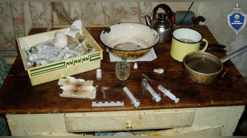 Изрображение 'Суд рассмотрит дело об организации наркопритона в одной из квартир на Юнусабаде'