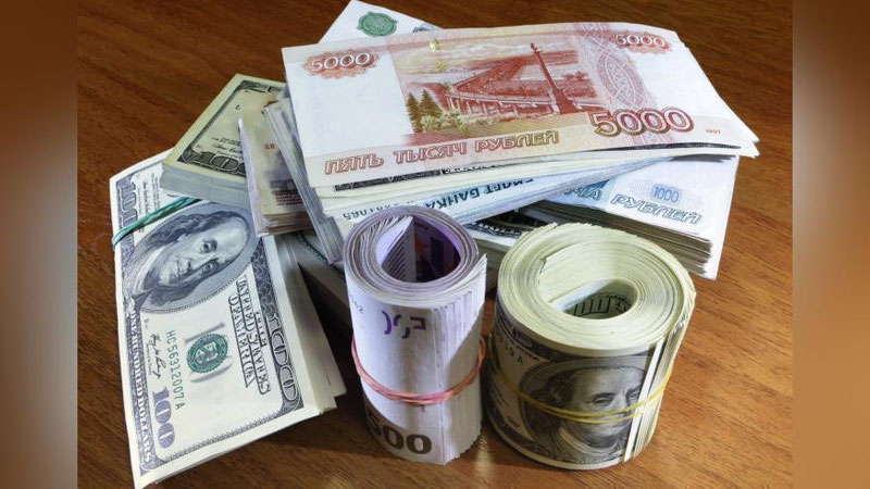 'O`zbekistonda dollar va evroning narxi tushishda davom etmoqda'ning rasmi