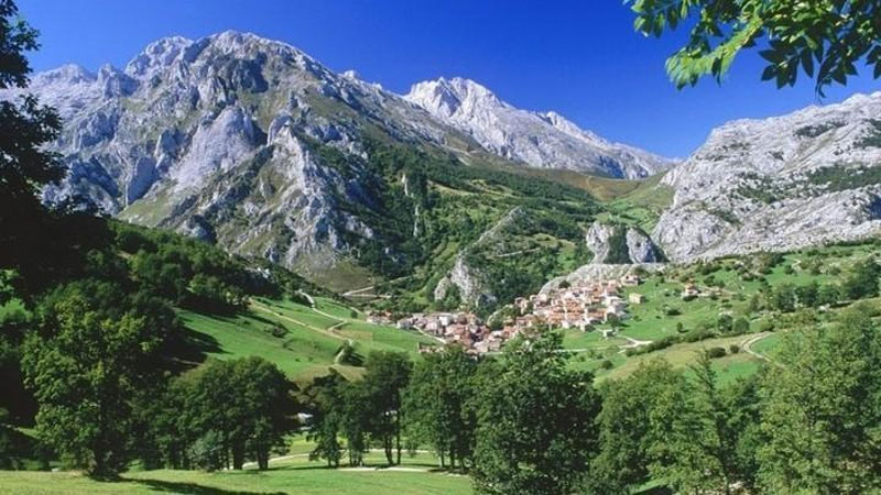 'Dam olish kunlari O`zbekistonga  Kavkaz hududlaridan nisbatan salqin havo kirib keladi'ning rasmi