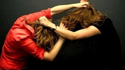 'Navoiyda maktab o`quvchisining onasi o`qituvchini do`pposladi'ning rasmi