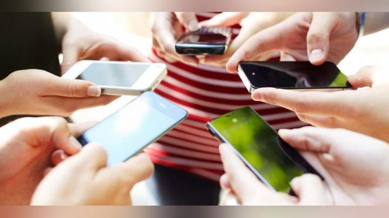 'O`zbekistonda 100 ta uy xo`jaligiga 290 mobil telefon to`g`ri kelmoqda'ning rasmi