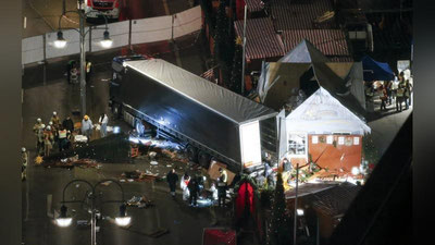 Изрображение 'ТРАГЕДИЯ НА РОЖДЕСТВЕНСКОЙ ЯРМАРКЕ В БЕРЛИНЕ: ПОГИБЛИ 12 ЧЕЛОВЕК'